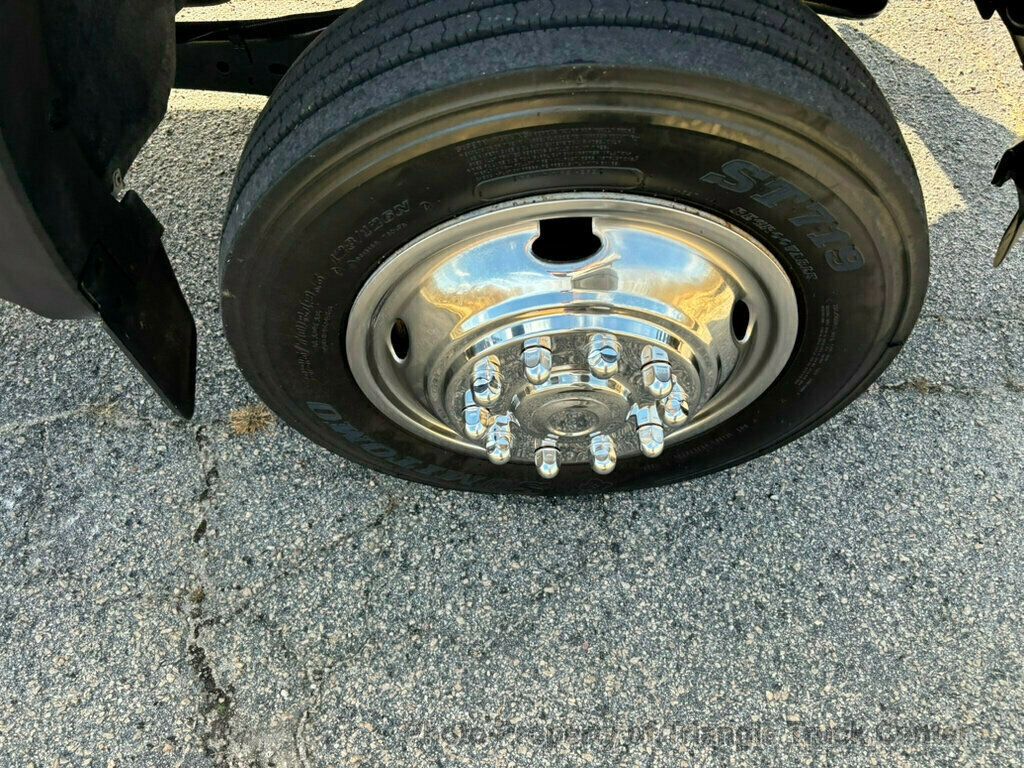 2011 Ford F550 LONG 16+ FOOT WITH LIFT GATE JUST 28K MILES! ONE OWNER! HEAVY SPEC 19,500 GVW! LIMITED SLIP AXLE! - 22904812 - 14