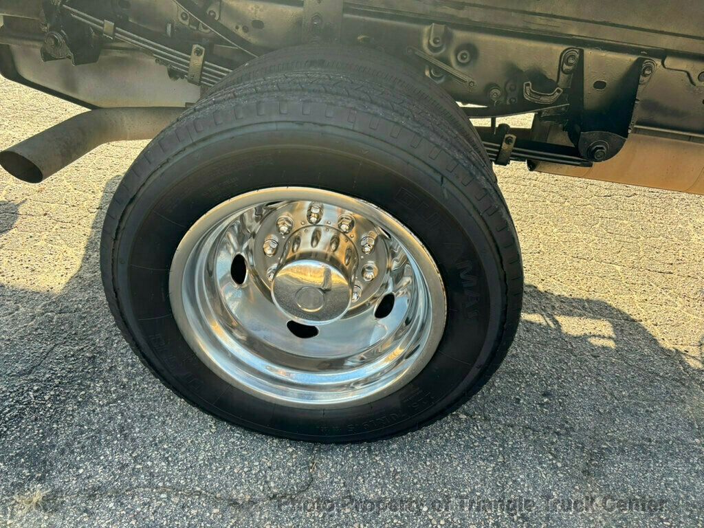 2011 Ford F550 LONG 16+ FOOT WITH LIFT GATE JUST 28K MILES! ONE OWNER! HEAVY SPEC 19,500 GVW! LIMITED SLIP AXLE! - 22904812 - 16