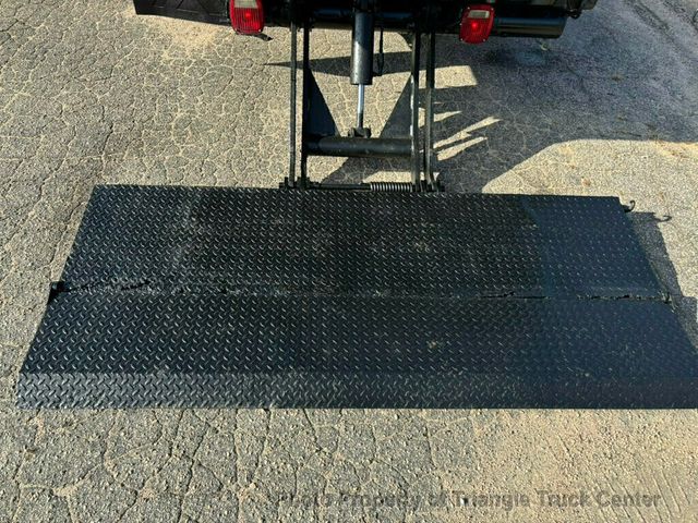 2011 Ford F550 LONG 16+ FOOT WITH LIFT GATE JUST 28K MILES! ONE OWNER! HEAVY SPEC 19,500 GVW! LIMITED SLIP AXLE! - 22904812 - 1