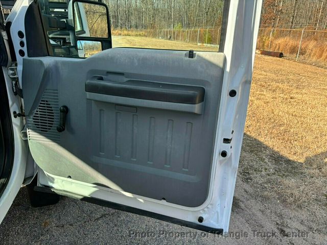 2011 Ford F550 LONG 16+ FOOT WITH LIFT GATE JUST 28K MILES! ONE OWNER! HEAVY SPEC 19,500 GVW! LIMITED SLIP AXLE! - 22904812 - 27