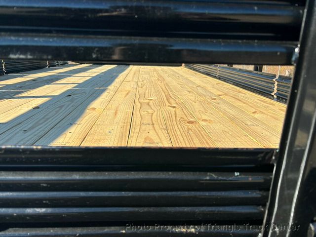 2011 Ford F550 LONG 16+ FOOT WITH LIFT GATE JUST 35K MILES! ONE OWNER! HEAVY SPEC 19,500 GVW! LIMITED SLIP AXLE! - 22947386 - 10