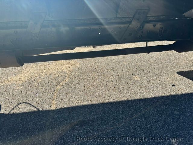 2011 Ford F550 LONG 16+ FOOT WITH LIFT GATE JUST 35K MILES! ONE OWNER! HEAVY SPEC 19,500 GVW! LIMITED SLIP AXLE! - 22947386 - 20