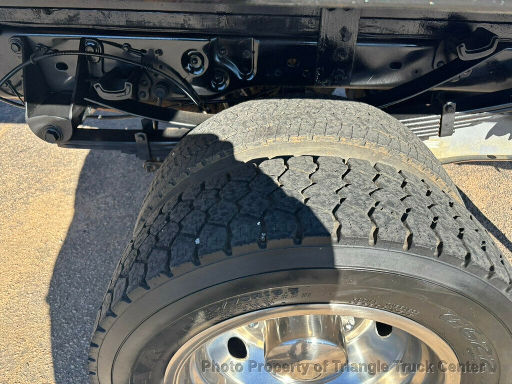 2011 Ford F550 LONG 16+ FOOT WITH LIFT GATE JUST 35K MILES! ONE OWNER! HEAVY SPEC 19,500 GVW! LIMITED SLIP AXLE! - 22947386 - 27