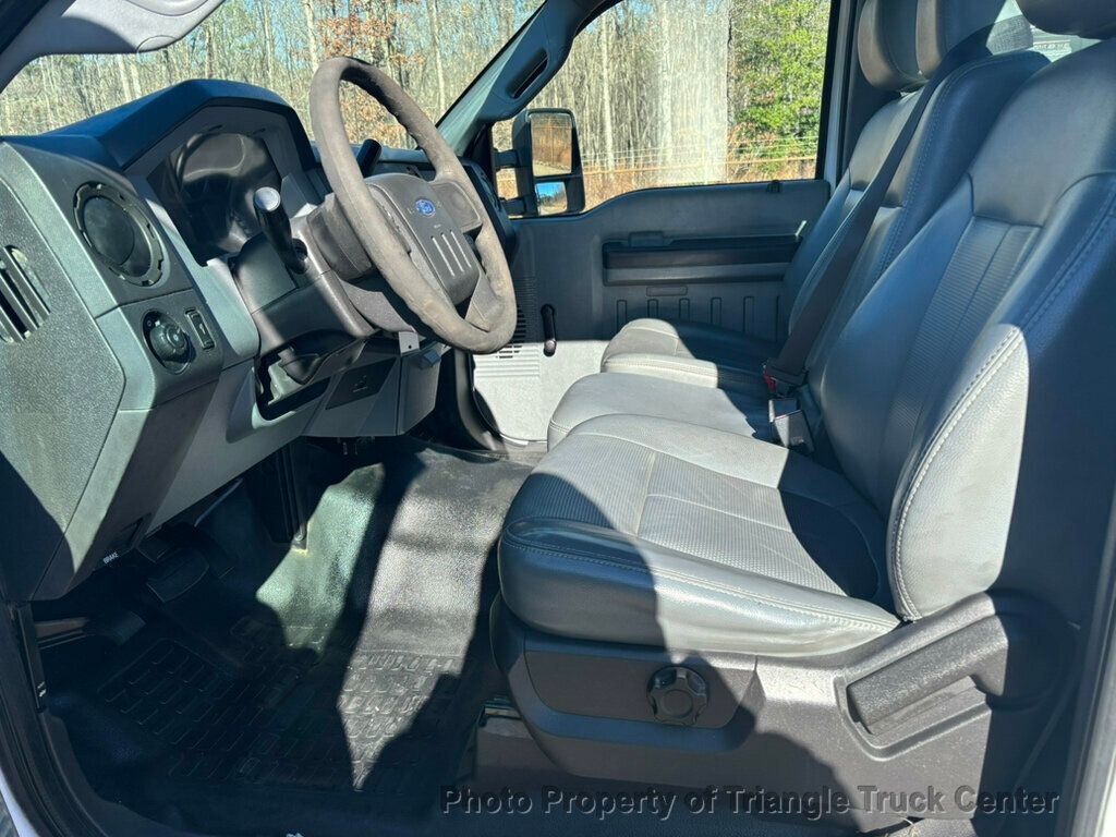 2011 Ford F550 LONG 16+ FOOT WITH LIFT GATE JUST 35K MILES! ONE OWNER! HEAVY SPEC 19,500 GVW! LIMITED SLIP AXLE! - 22947386 - 30