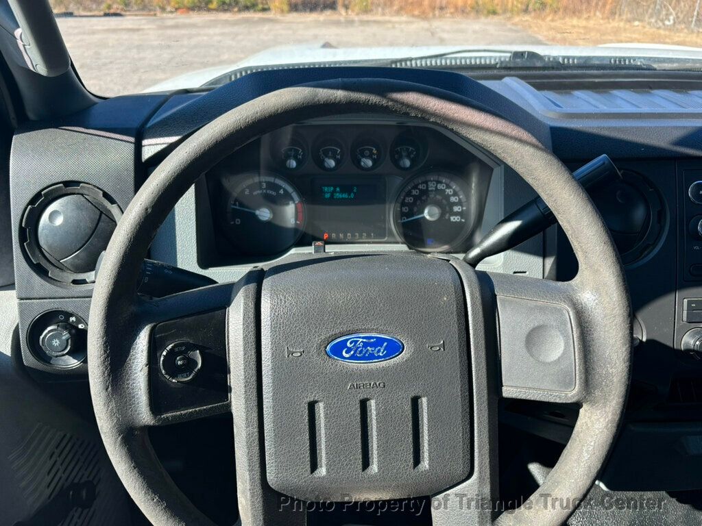 2011 Ford F550 LONG 16+ FOOT WITH LIFT GATE JUST 35K MILES! ONE OWNER! HEAVY SPEC 19,500 GVW! LIMITED SLIP AXLE! - 22947386 - 33