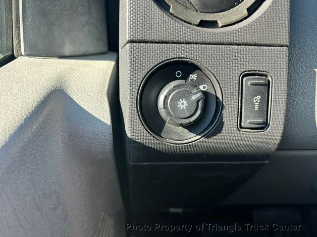 2011 Ford F550 LONG 16+ FOOT WITH LIFT GATE JUST 35K MILES! ONE OWNER! HEAVY SPEC 19,500 GVW! LIMITED SLIP AXLE! - 22947386 - 37