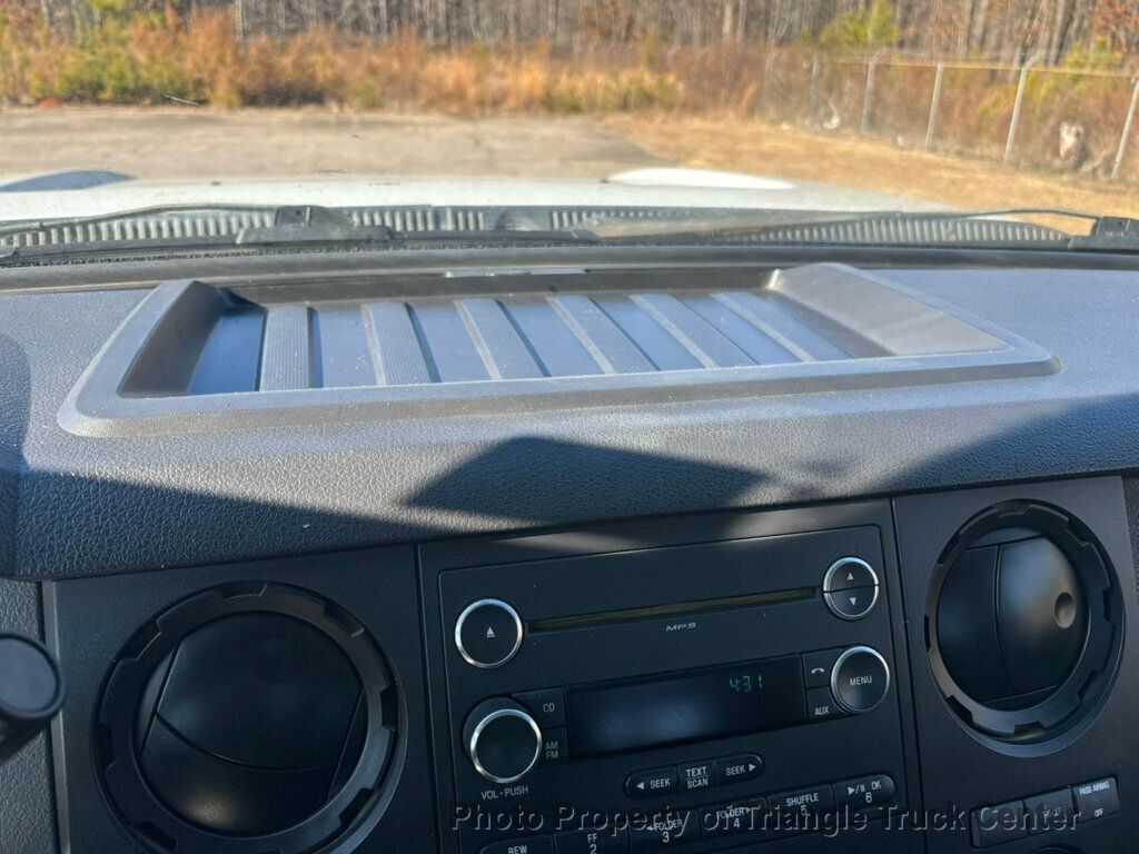 2011 Ford F550 LONG 16+ FOOT WITH LIFT GATE JUST 35K MILES! ONE OWNER! HEAVY SPEC 19,500 GVW! LIMITED SLIP AXLE! - 22947386 - 38