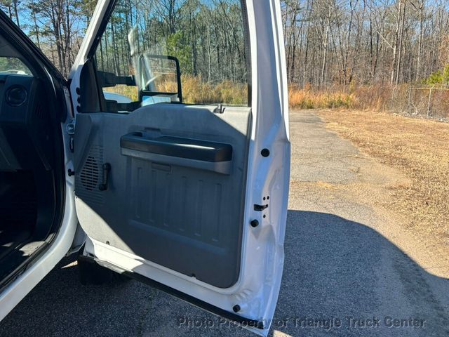 2011 Ford F550 LONG 16+ FOOT WITH LIFT GATE JUST 35K MILES! ONE OWNER! HEAVY SPEC 19,500 GVW! LIMITED SLIP AXLE! - 22947386 - 41