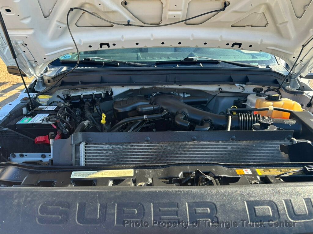 2011 Ford F550 LONG 16+ FOOT WITH LIFT GATE JUST 35K MILES! ONE OWNER! HEAVY SPEC 19,500 GVW! LIMITED SLIP AXLE! - 22947386 - 46