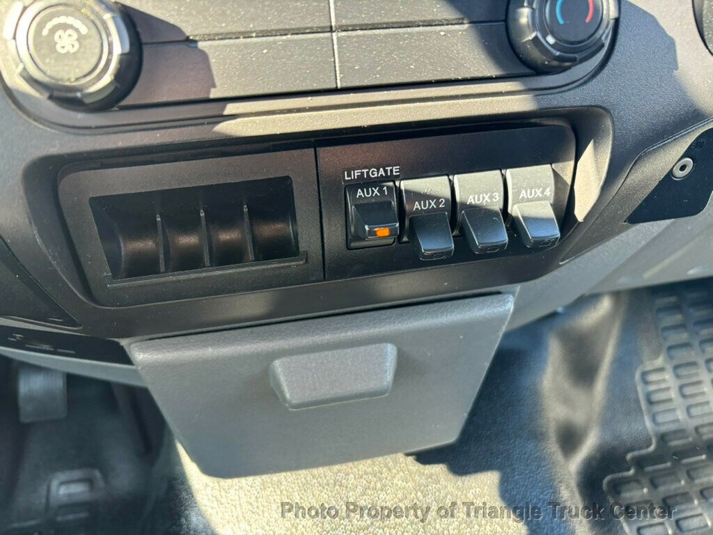 2011 Ford F550 LONG 16+ FOOT WITH LIFT GATE JUST 35K MILES! ONE OWNER! HEAVY SPEC 19,500 GVW! LIMITED SLIP AXLE! - 22947386 - 53