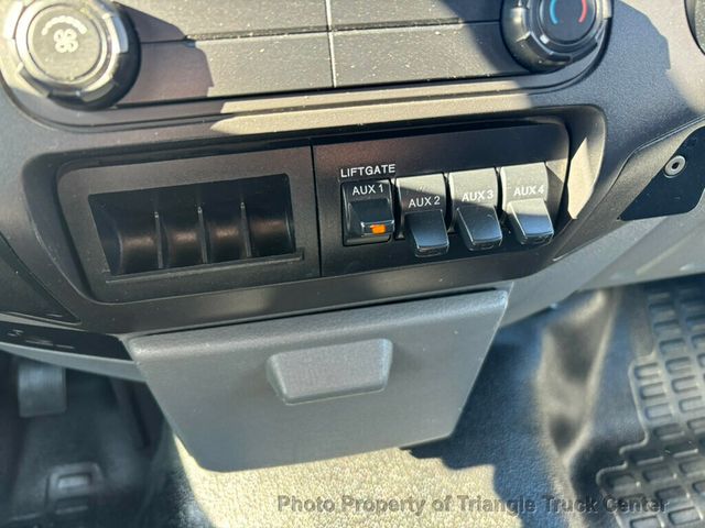 2011 Ford F550 LONG 16+ FOOT WITH LIFT GATE JUST 35K MILES! ONE OWNER! HEAVY SPEC 19,500 GVW! LIMITED SLIP AXLE! - 22947386 - 53