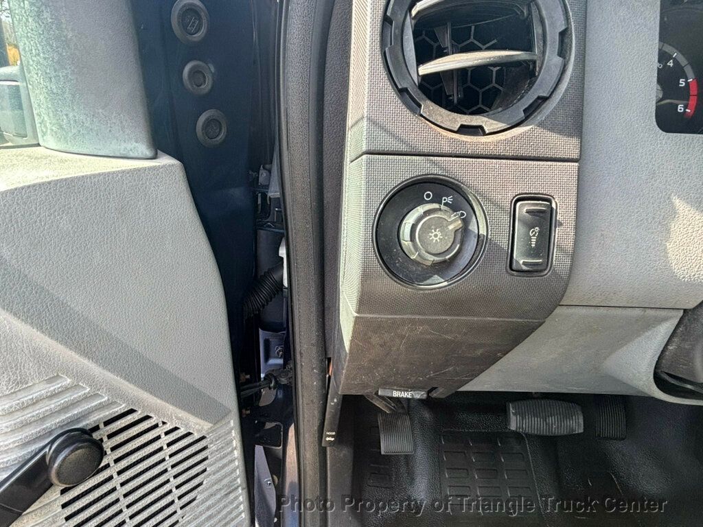 2011 Ford F550HD HEAVY SPEC CREW CAB JUST 52k MILES! 12+ FOOT DECK WITH LIFT GATE! FINANCE OR LEASE! - 22973910 - 34