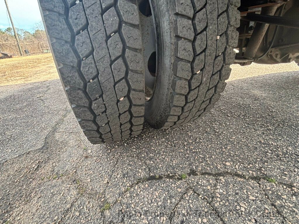 2011 Ford F550HD HEAVY SPEC CREW CAB JUST 52k MILES! 12+ FOOT DECK WITH LIFT GATE! FINANCE OR LEASE! - 22973910 - 49