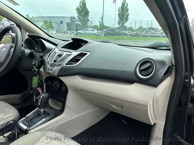 2011 Ford Fiesta 5dr Hatchback SE - 23035118 - 6