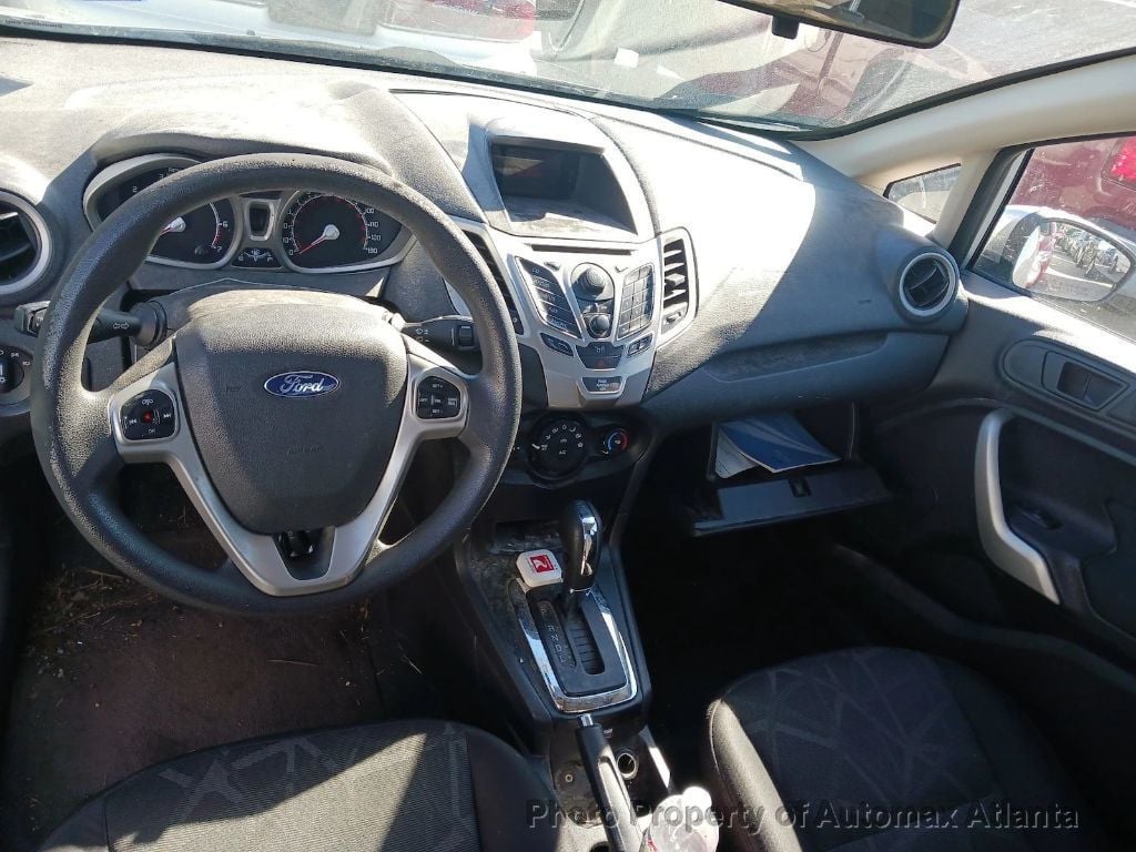 2011 Ford Fiesta SE - 22676602 - 5