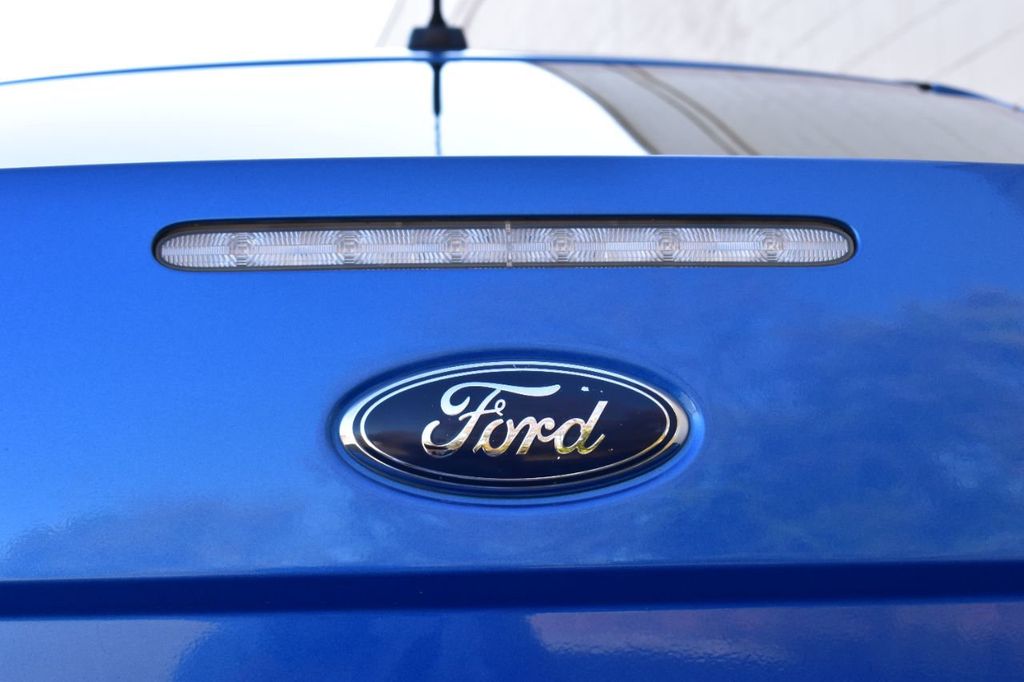 2011 Ford Focus 4dr Sedan SE - 21676815 - 40