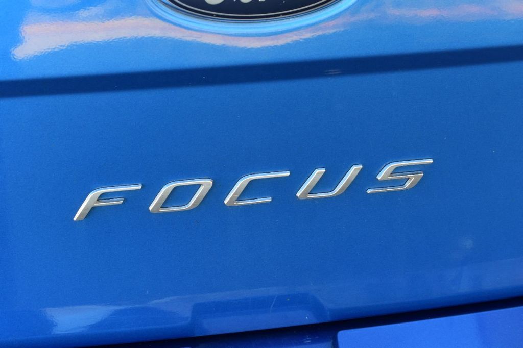 2011 Ford Focus 4dr Sedan SE - 21676815 - 41