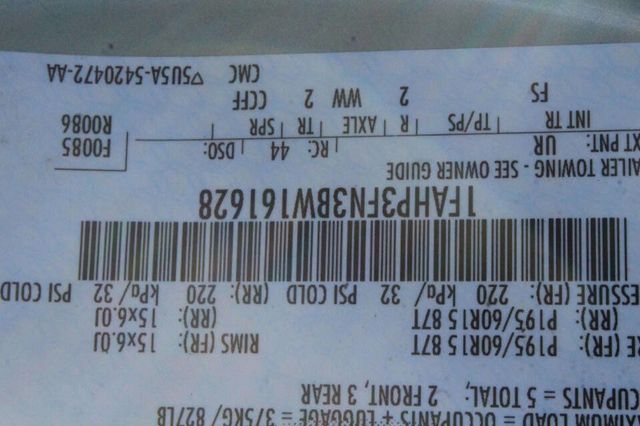 2011 Ford Focus 4dr Sedan SE - 22956979 - 10