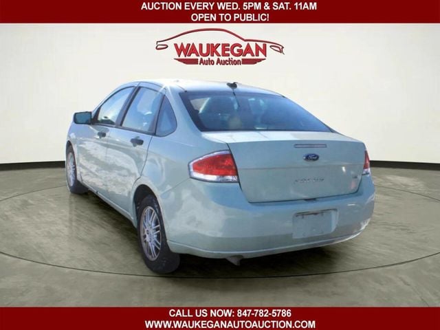 2011 Ford Focus 4dr Sedan SE - 22956979 - 5