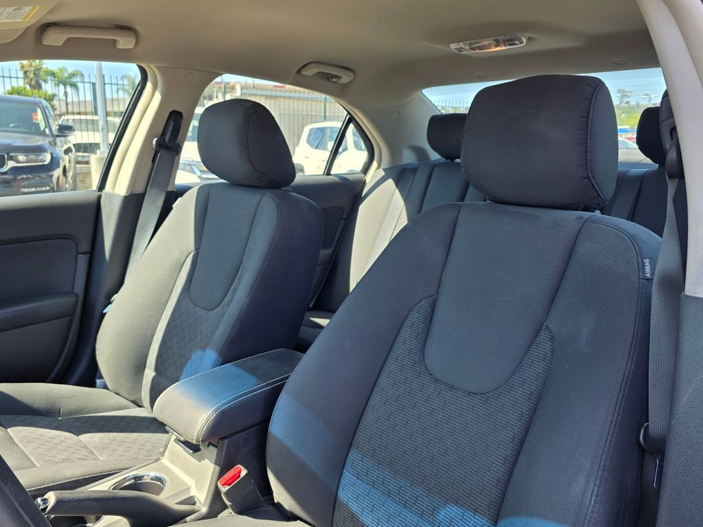 2011 Ford Fusion 4dr Sedan SE FWD - 23006597 - 11