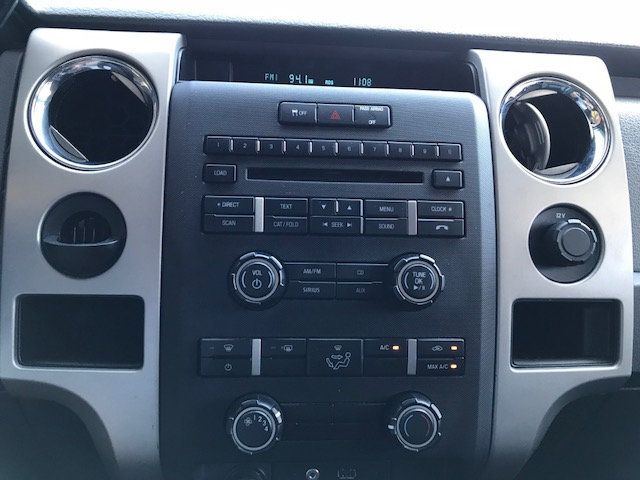 2011 Ford F-150 2WD Reg Cab 145" XLT - 18111094 - 9