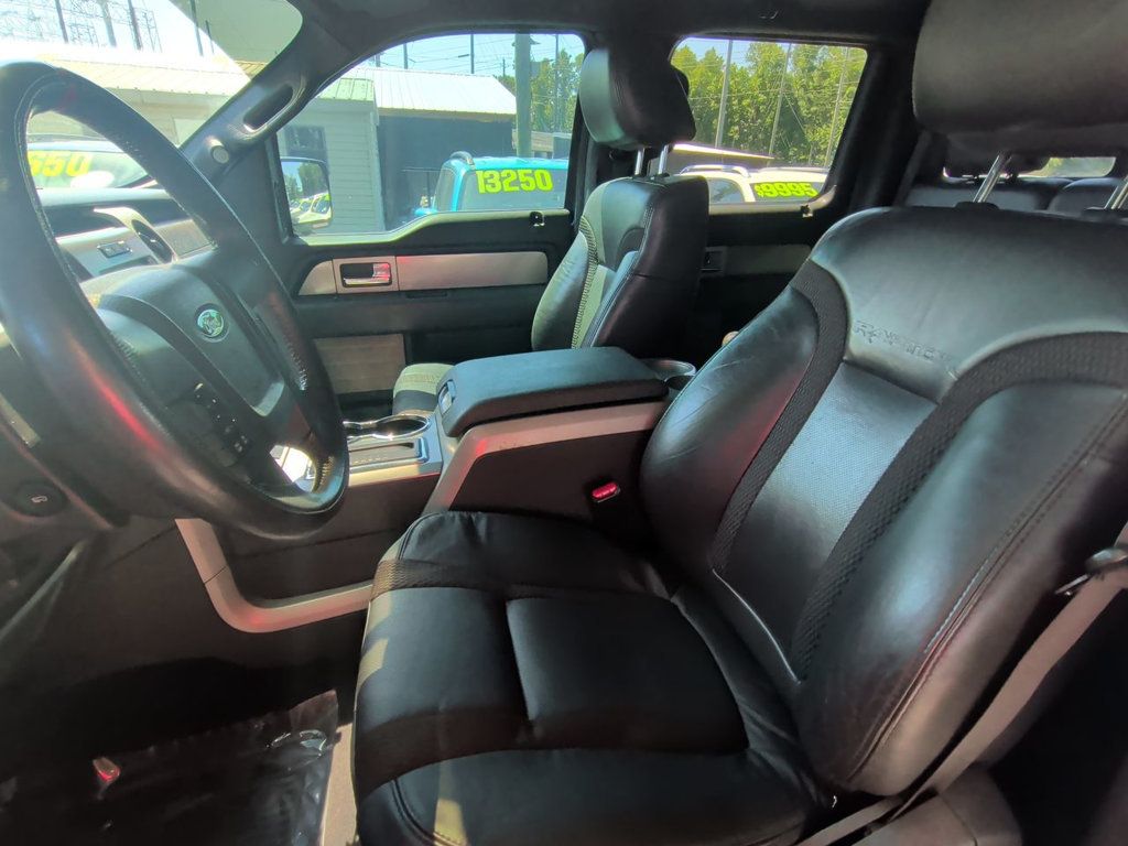 Ford F-150 4WD SuperCrew 145" SVT Raptor photo 14