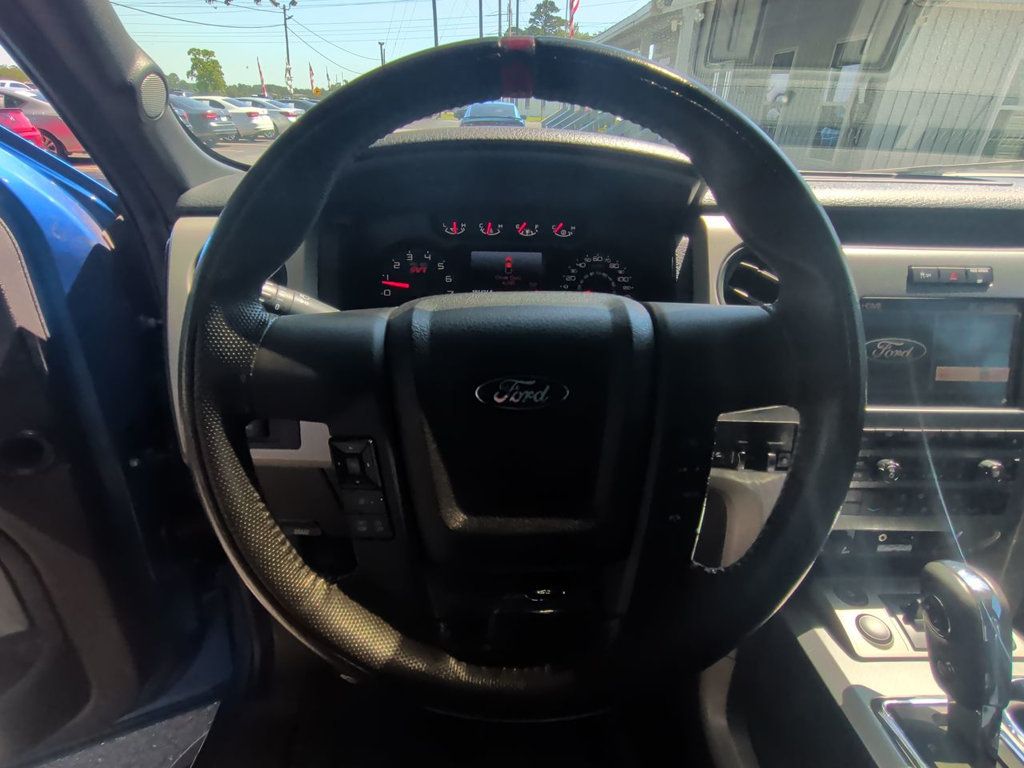 Ford F-150 4WD SuperCrew 145" SVT Raptor photo 15