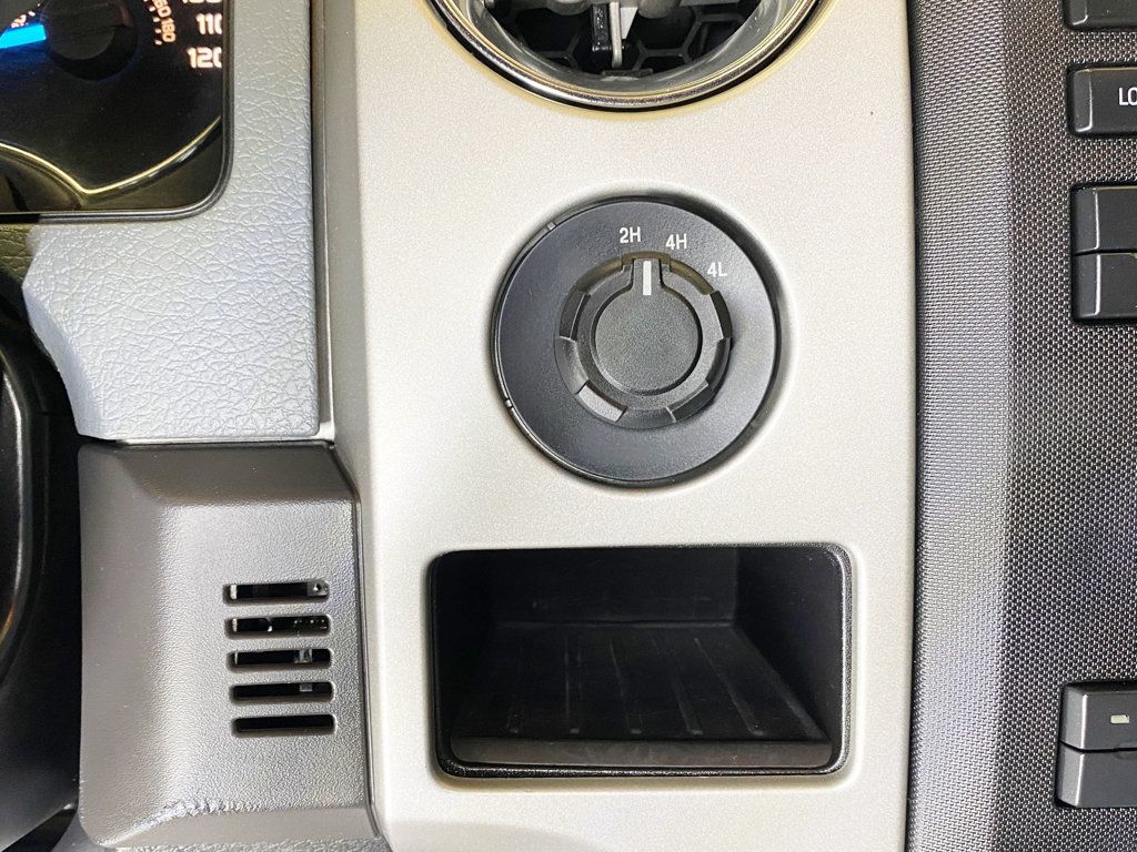 2011 Ford F-150 4WD SuperCrew 145" XLT - 22938175 - 31