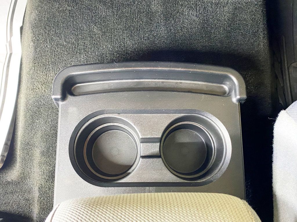 2011 Ford F-150 4WD SuperCrew 145" XLT - 22938175 - 35