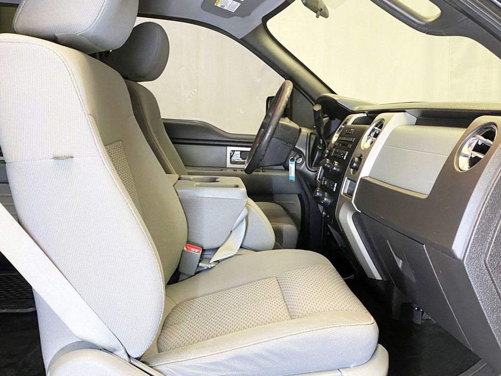 2011 Ford F-150 4WD SuperCrew 145" XLT - 22938175 - 39