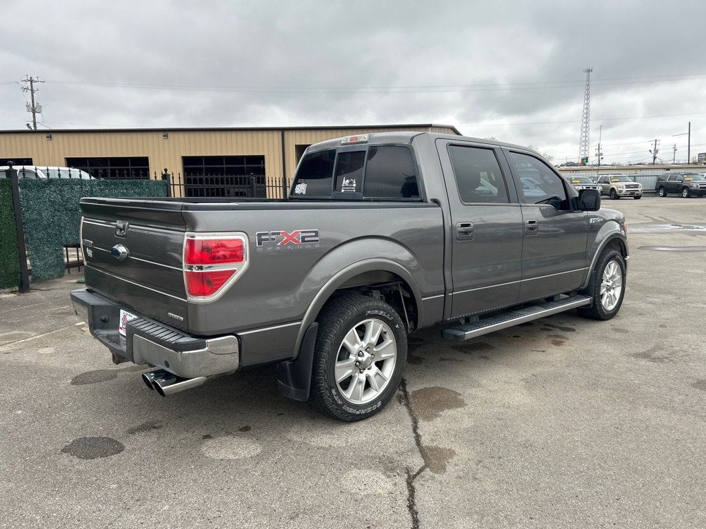 2011 Ford F-150 Lariat photo 2