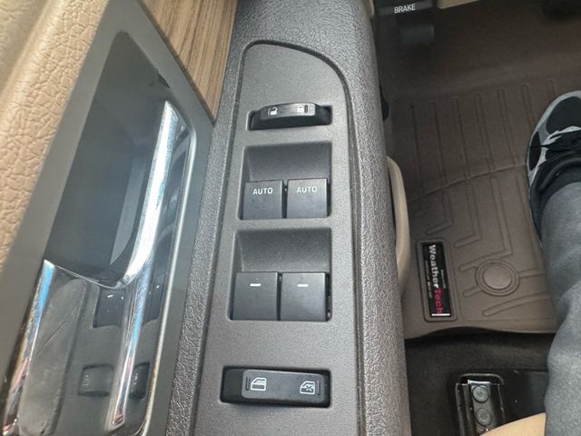 2011 Ford F-150 Lariat - 22987260 - 14