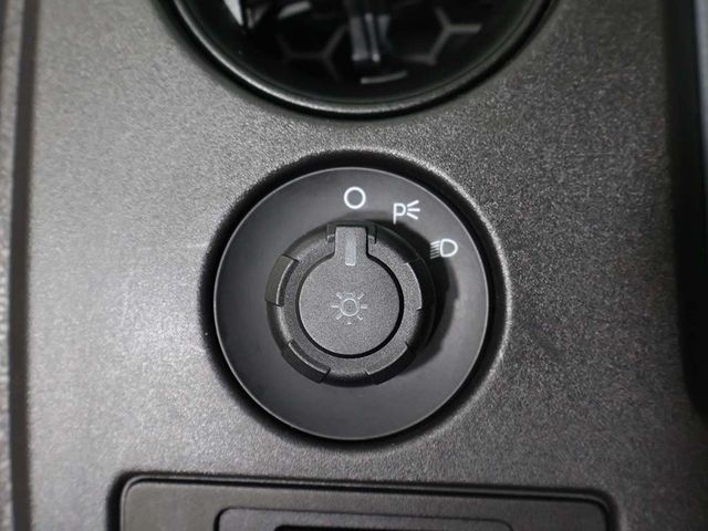 2011 Ford F-150 STX - 22959554 - 26