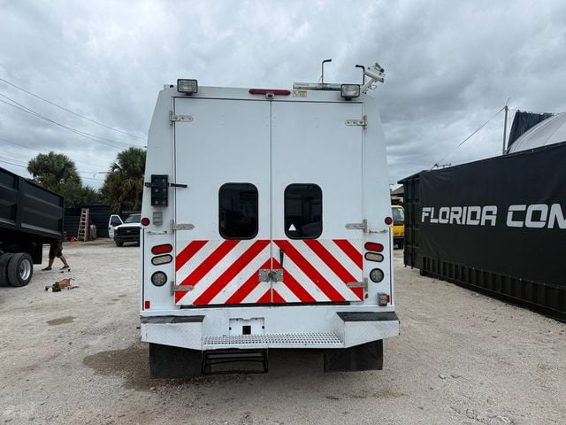 2011 Ford F-550 Enclosed Utility Service Truck  - 22974881 - 3