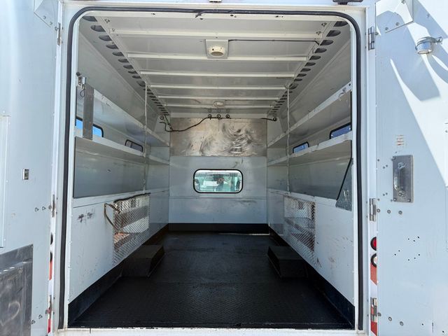 2011 Ford F-550 Enclosed Utility Service Truck  - 22992327 - 7