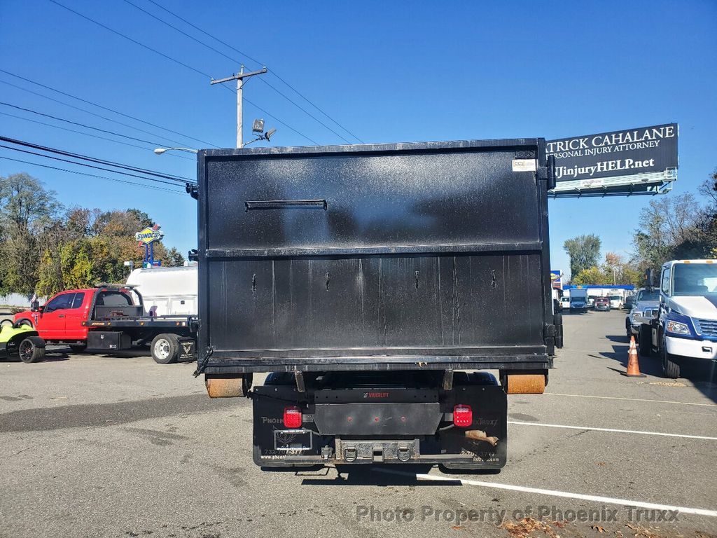 2011 Ford F-550 XLT photo 3