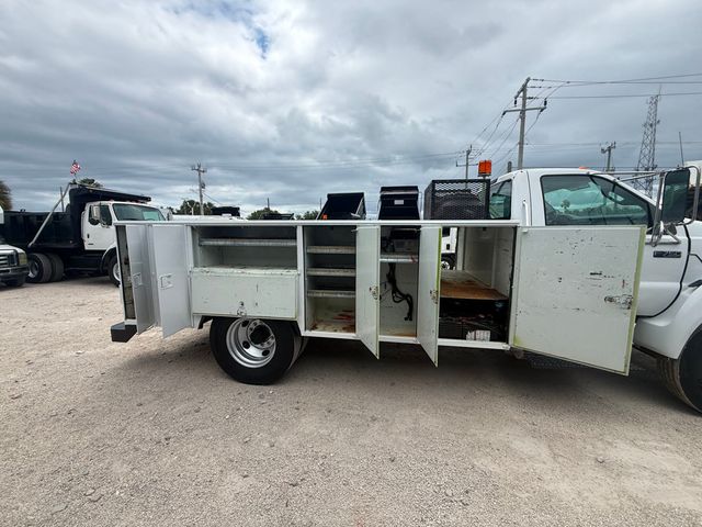 2011 Ford F-750 Utility Service Truck UNDER CDL  - 23017602 - 7