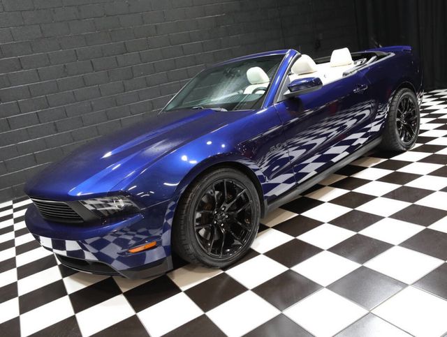 2011 Ford Mustang 2dr Convertible GT - 22997912 - 13