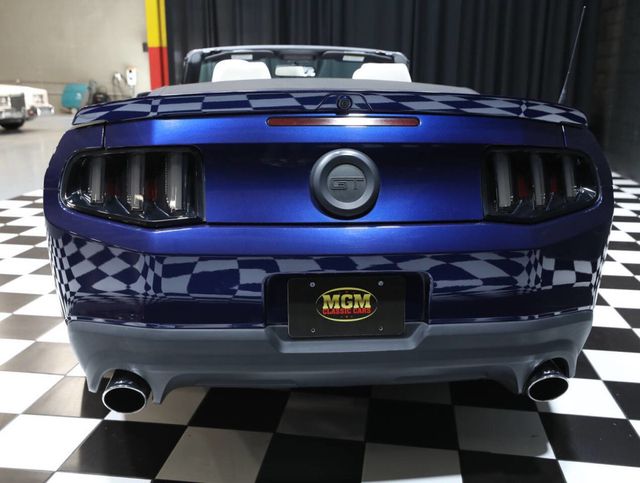 2011 Ford Mustang 2dr Convertible GT - 22997912 - 23