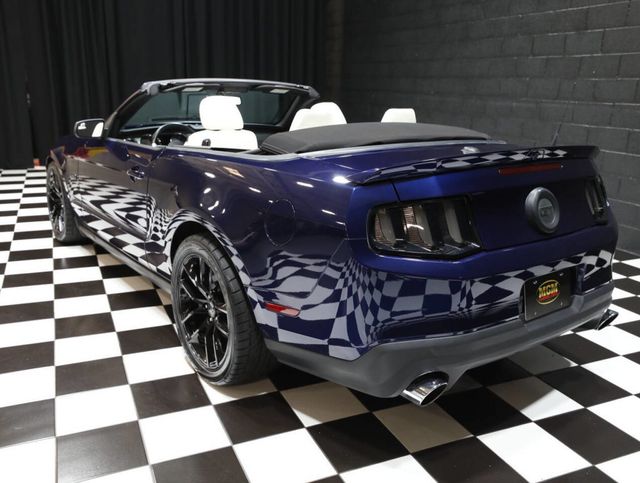 2011 Ford Mustang 2dr Convertible GT - 22997912 - 26
