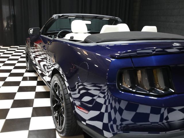 2011 Ford Mustang 2dr Convertible GT - 22997912 - 27