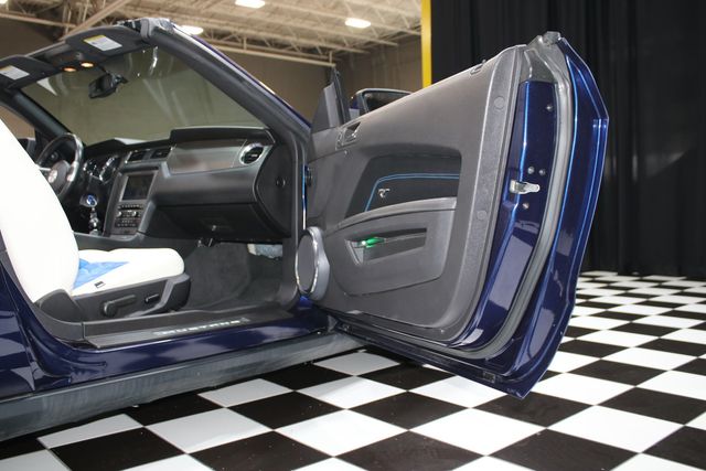 2011 Ford Mustang 2dr Convertible GT - 22997912 - 38