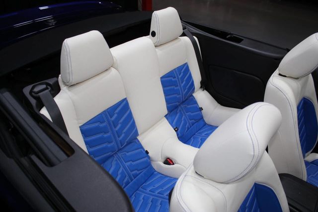 2011 Ford Mustang 2dr Convertible GT - 22997912 - 4