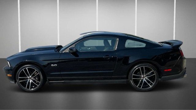 2011 Ford Mustang 2dr Coupe GT - 23013472 - 4