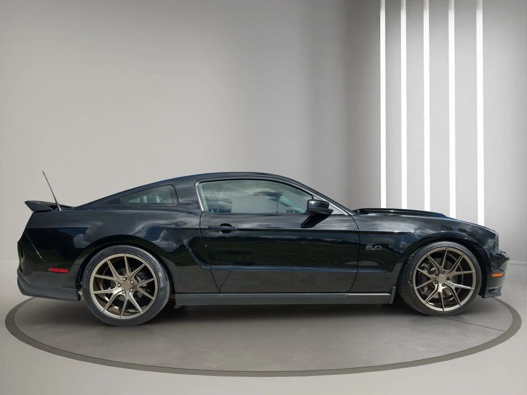 2011 Ford Mustang 2dr Coupe GT Premium - 22939546 - 6