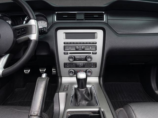 2011 Ford Mustang CALIFORNIA SPECIAL, GT PREMIUM, CONVERTIBLE, 6-SPD MANUAL - 23041183 - 10