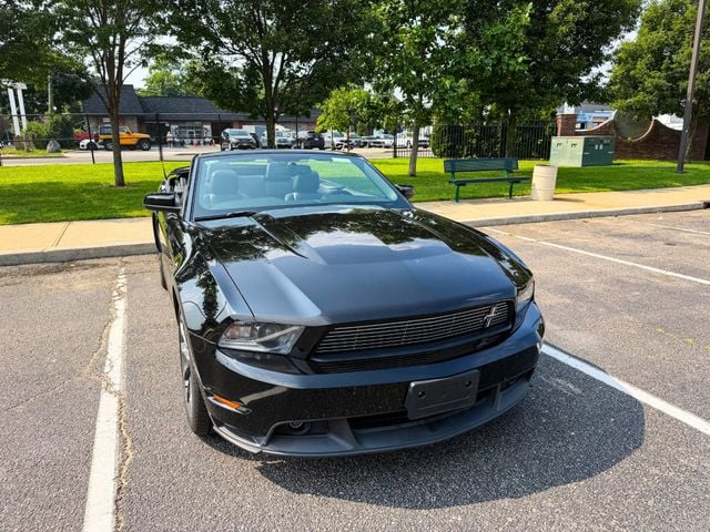 2011 Ford Mustang CALIFORNIA SPECIAL, GT PREMIUM, CONVERTIBLE, 6-SPD MANUAL - 23041183 - 22
