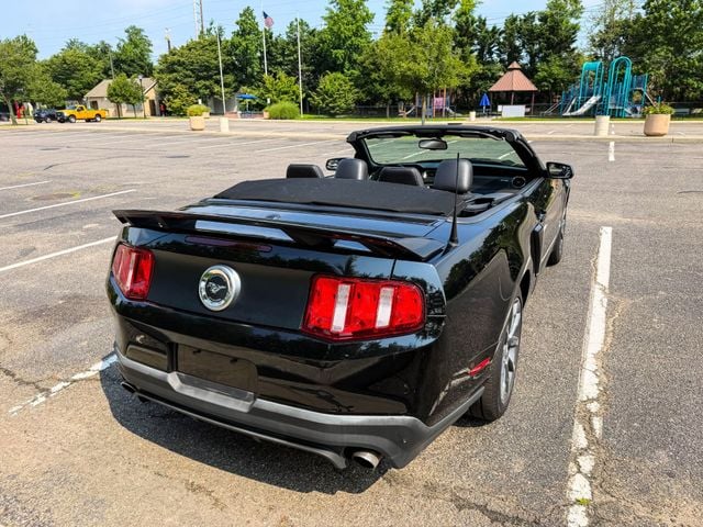 2011 Ford Mustang CALIFORNIA SPECIAL, GT PREMIUM, CONVERTIBLE, 6-SPD MANUAL - 23041183 - 31