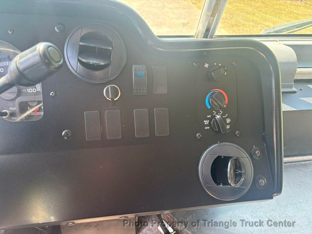 2011 Ford STEP VAN E450 JUST 8k MILES! HEAVY SPEC 14,050 GVW PERFECT FOR A FOOD TRUCK WITH HEAVY EQUIPMENT! - 23023108 - 17