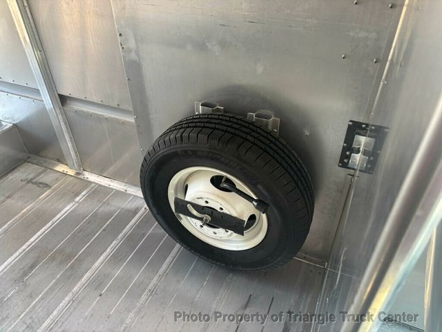 2011 Ford STEP VAN E450 JUST 8k MILES! HEAVY SPEC 14,050 GVW PERFECT FOR A FOOD TRUCK WITH HEAVY EQUIPMENT! - 23023108 - 24